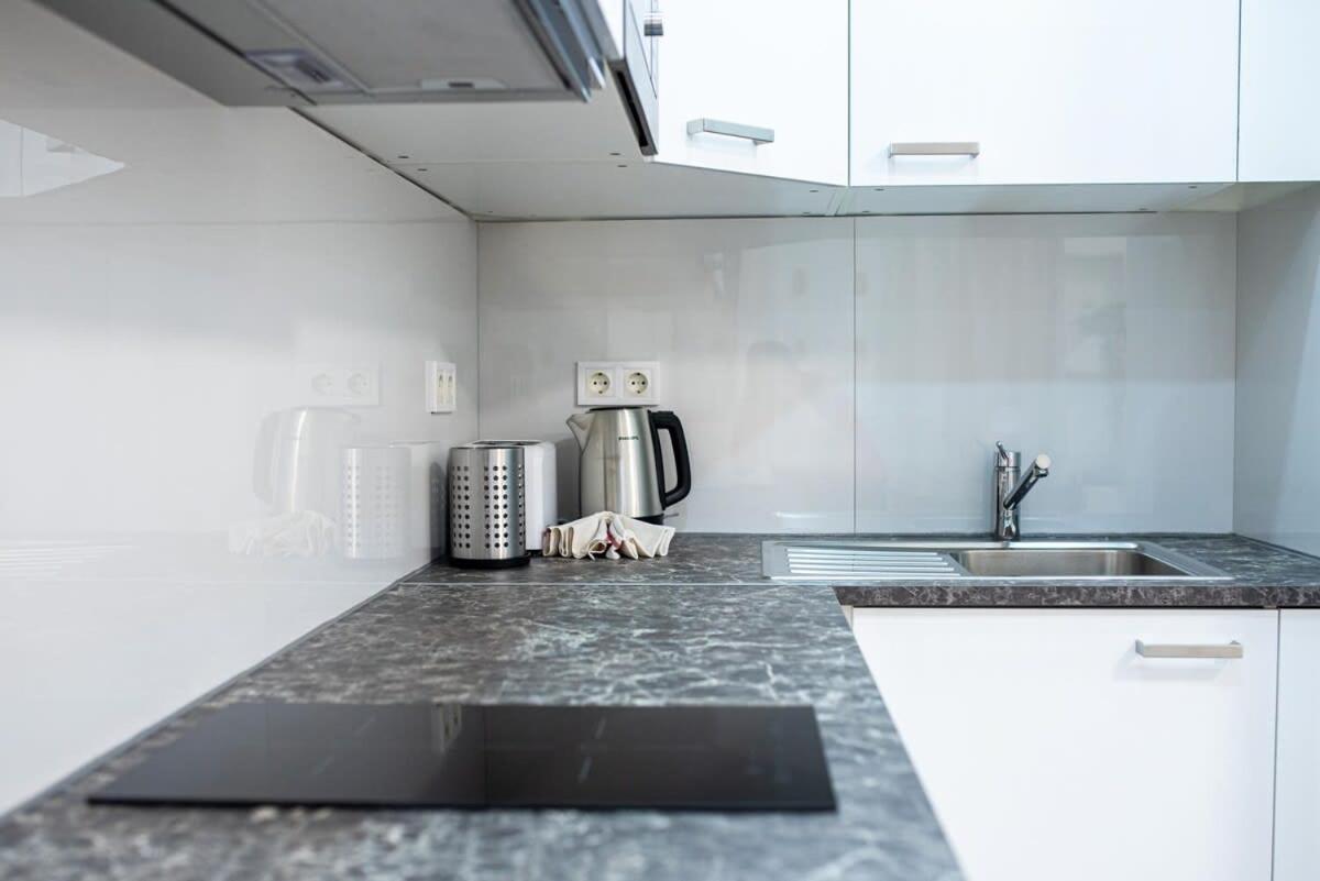 Extra Central - New - Charming Studio Budapest Luaran gambar