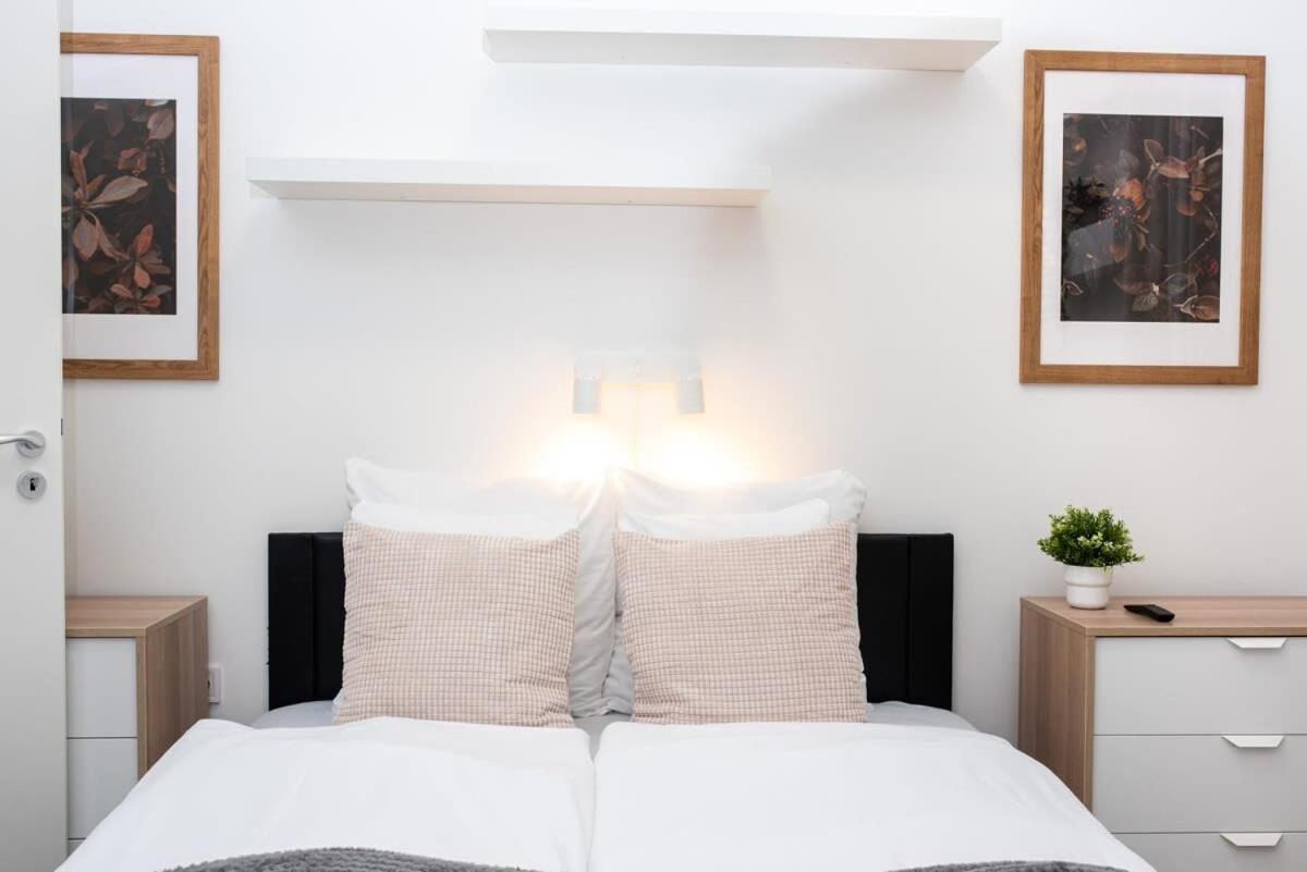 Extra Central - New - Charming Studio Budapest Luaran gambar