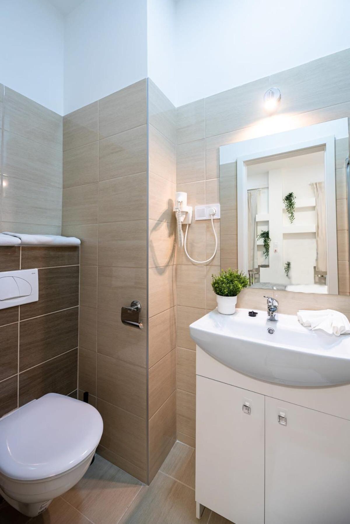 Extra Central - New - Charming Studio Budapest Luaran gambar