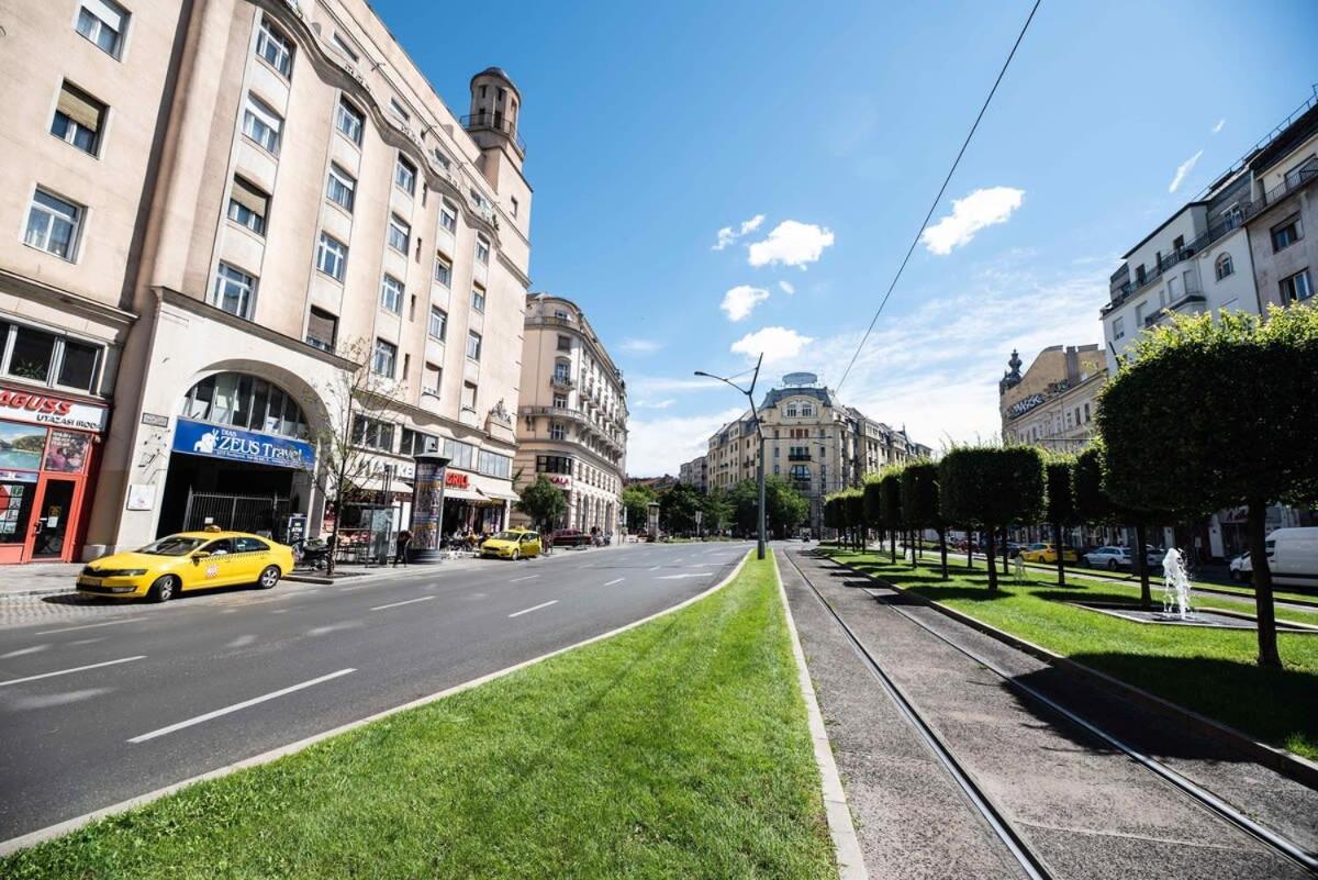 Extra Central - New - Charming Studio Budapest Luaran gambar