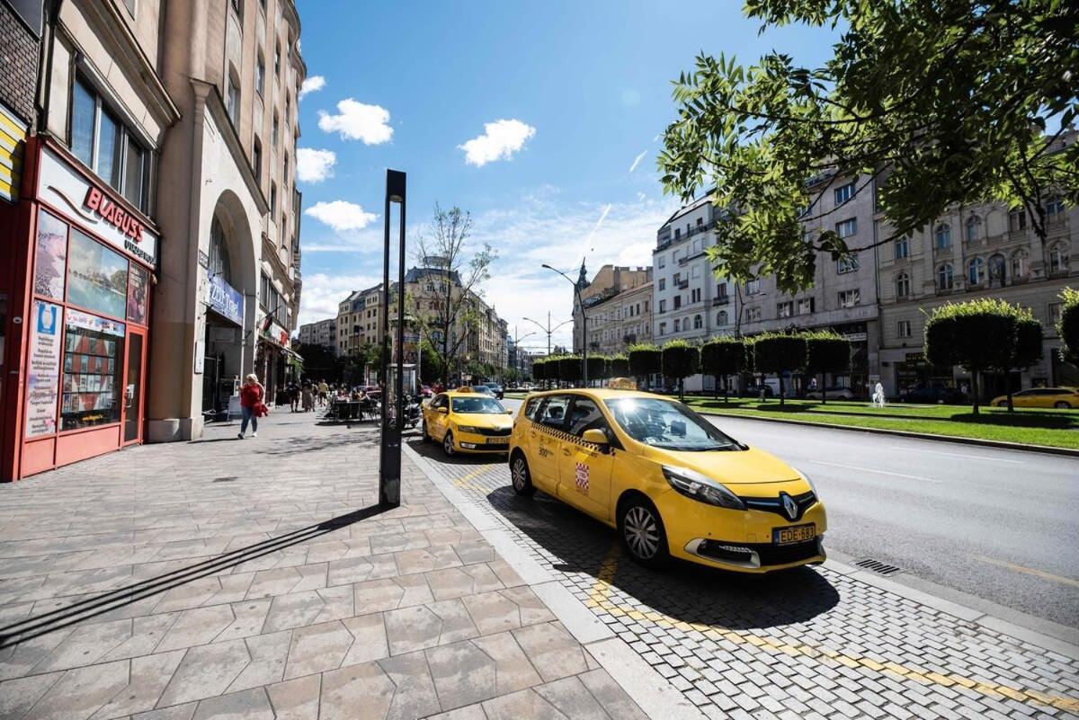 Extra Central - New - Charming Studio Budapest Luaran gambar